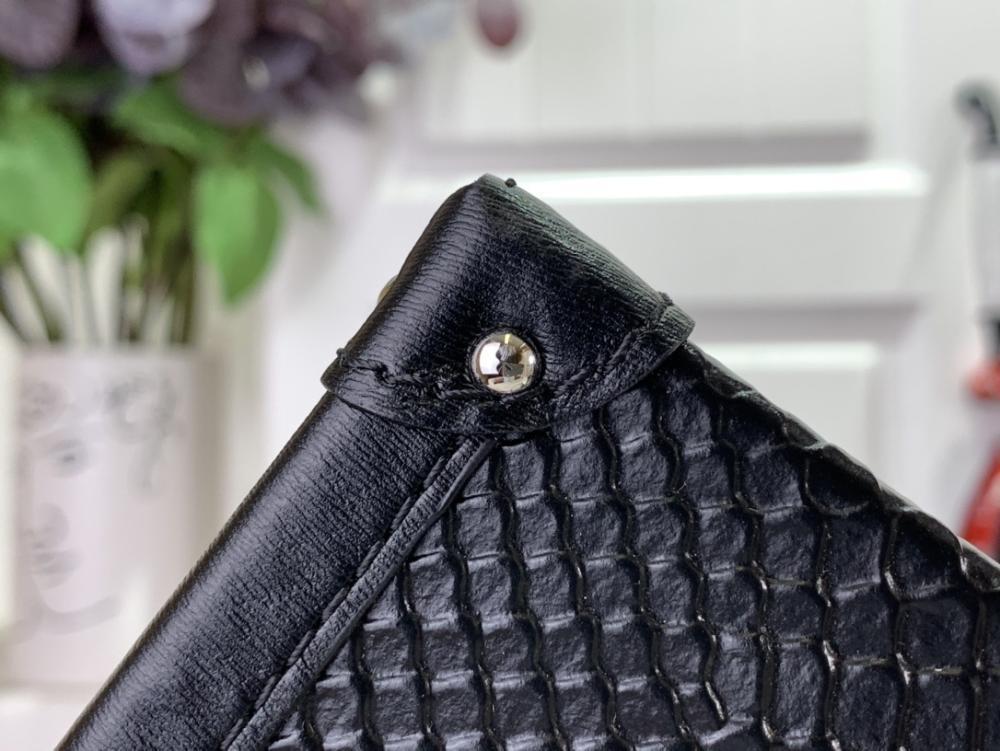 Elegant Shoulder Bag