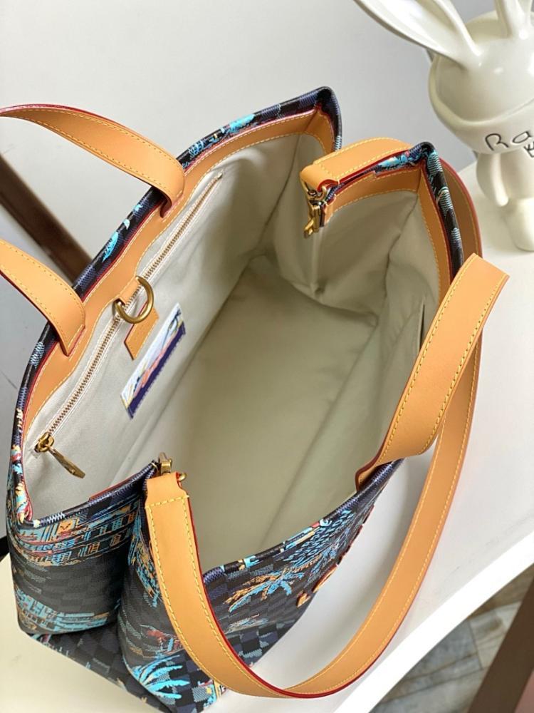 Modern Luxury Canvas Tote Bag