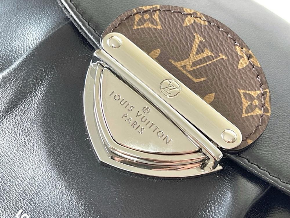 Italian-Inspired Luxury Black Leather Shoulder Bag