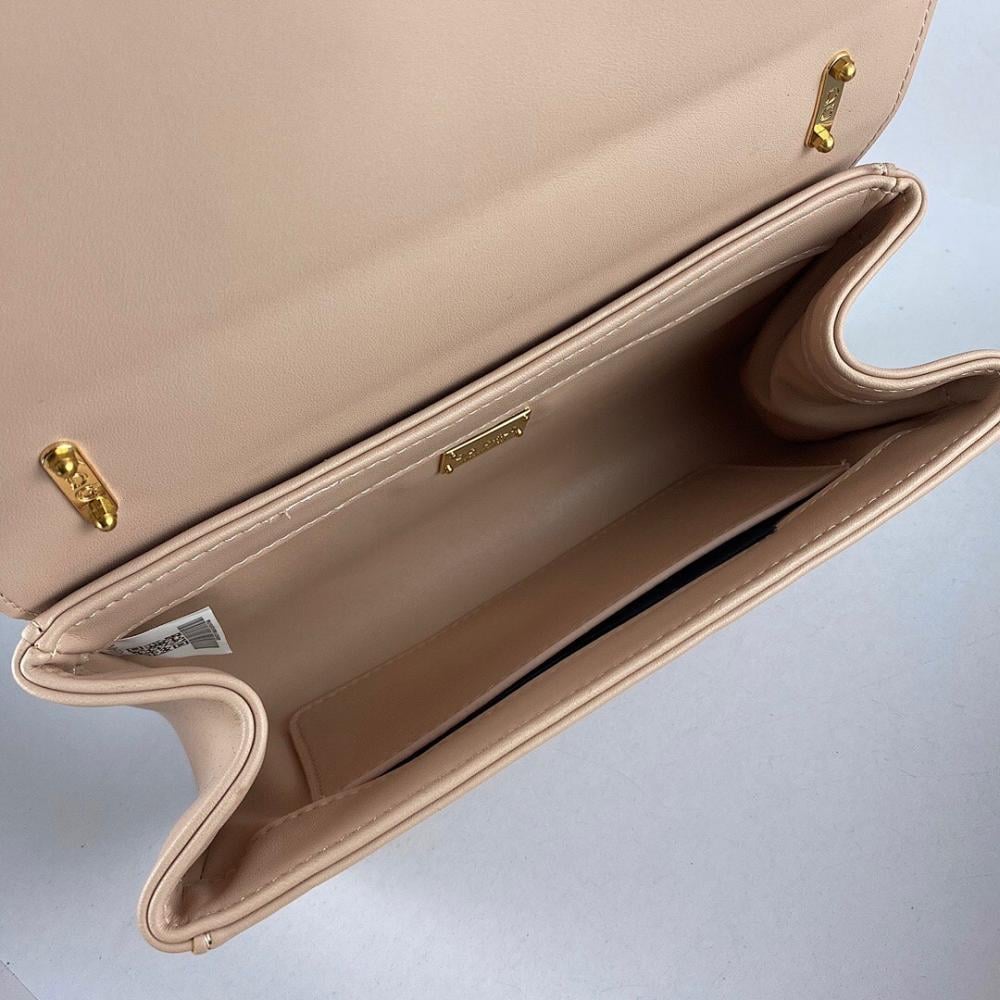 Elegant Refined Leather Crossbody Bag