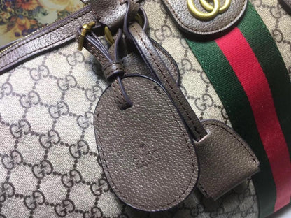 Elegant Shoulder Bag – Limited Edition