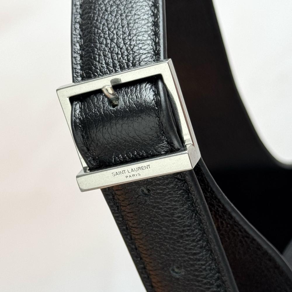 Alma Leather Shoulder Bag