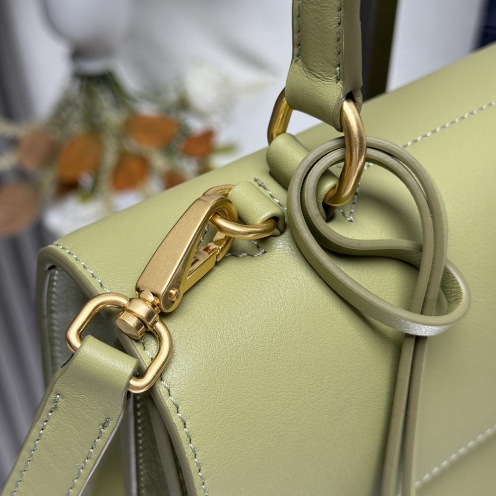 Classic Shoulder Bag