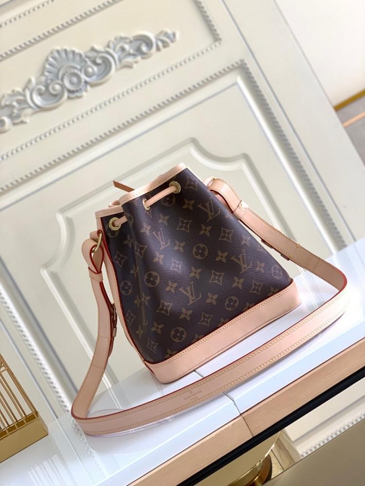 Classic Modern Leather Bucket Bag