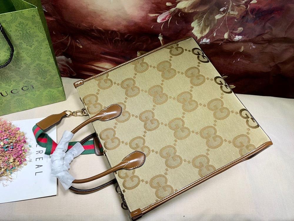 Luxury Refined Shoulder Bag