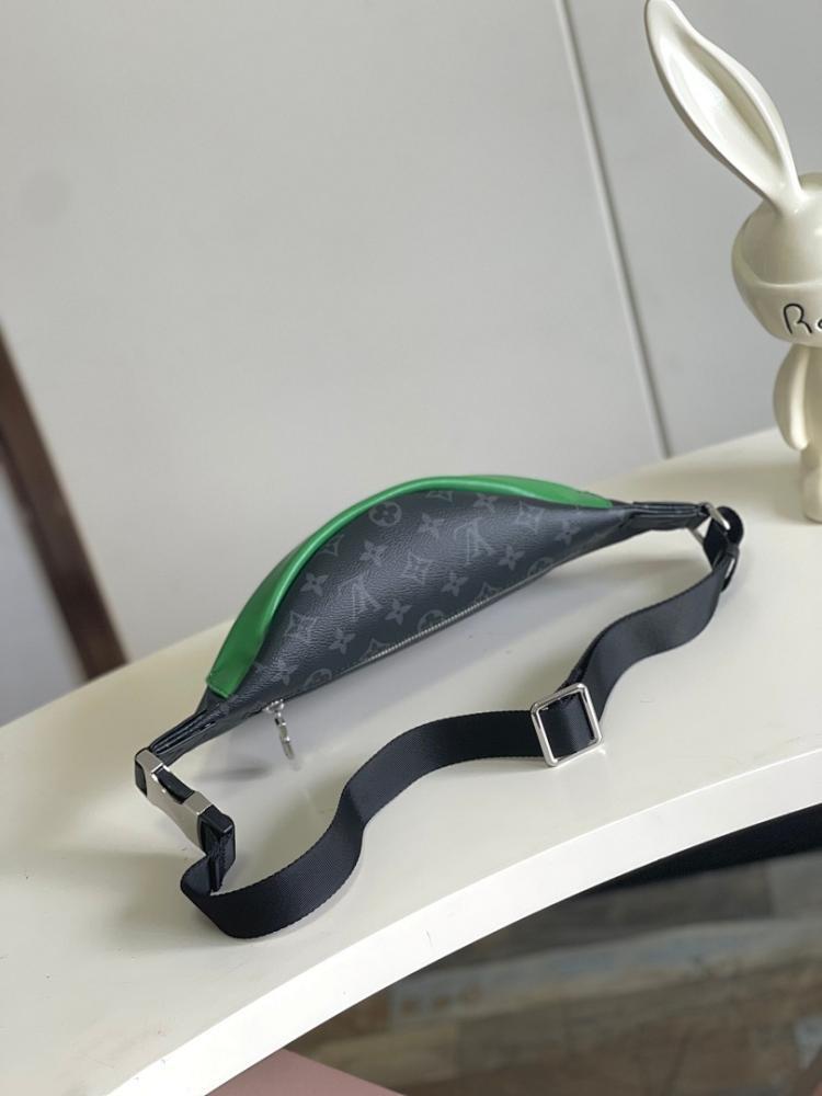 Elegant Monogram Shoulder Bag – Limited Edition