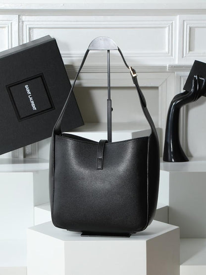 Elegant Refined Leather Bag