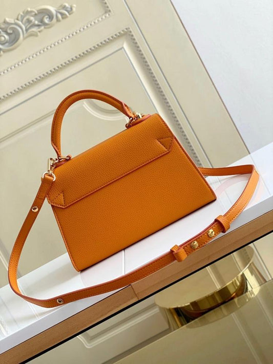 Twist Quilted Leather Shoulder Bag