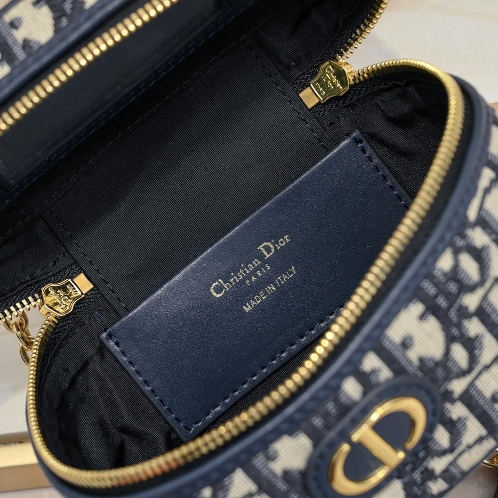 Stylish Leather Crossbody Bag – Special Edition