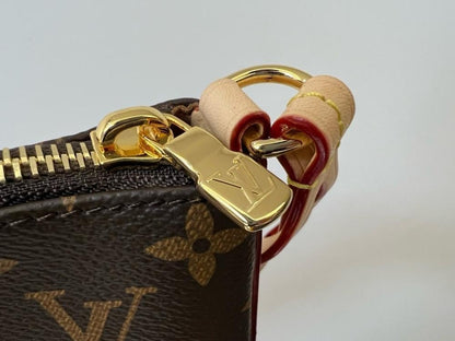 Stylish Refined Leather Crossbody Bag