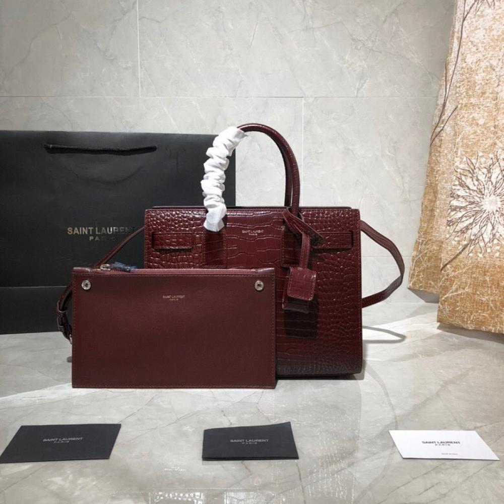 Elegant Refined Shoulder Bag