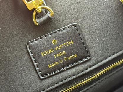 Modern Elegant Leather Shoulder Bag – Special Edition