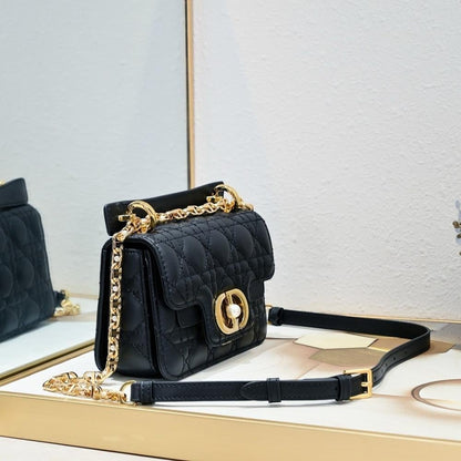 Elegant Refined White Leather Crossbody Bag