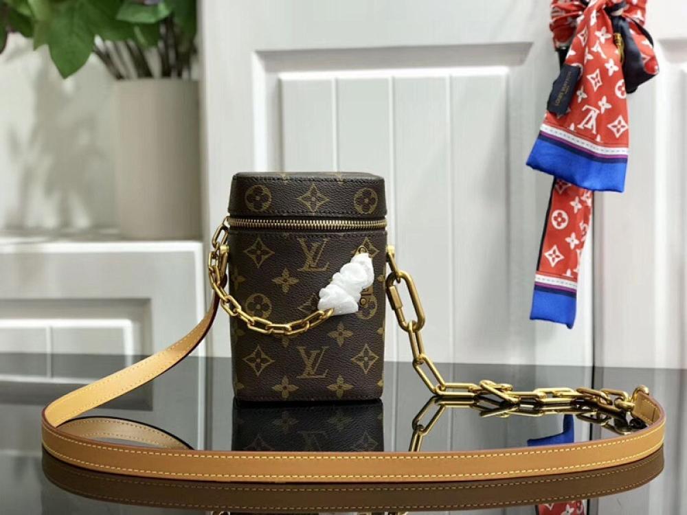 Elegant Shoulder Bag
