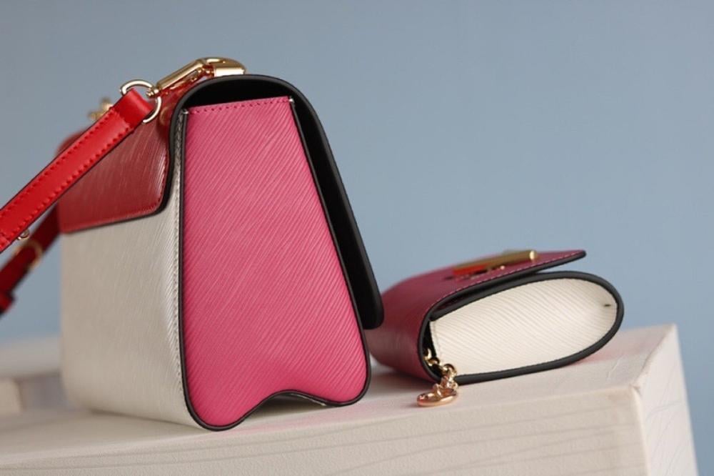 Twist Leather Shoulder Bag