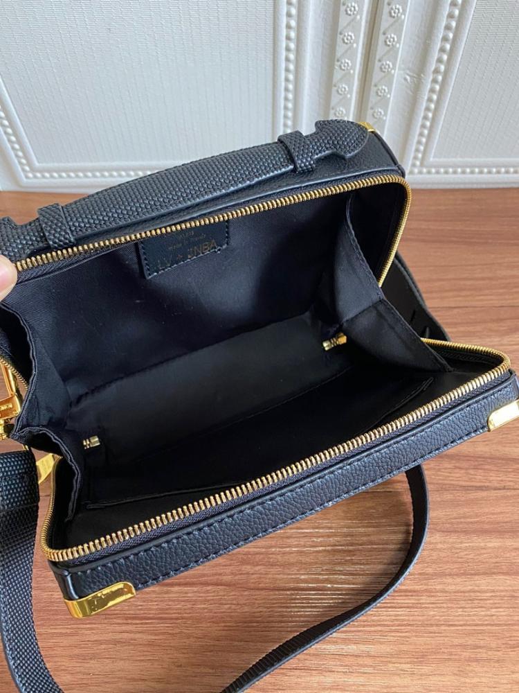 Elegant Refined Studded Leather Shoulder Bag