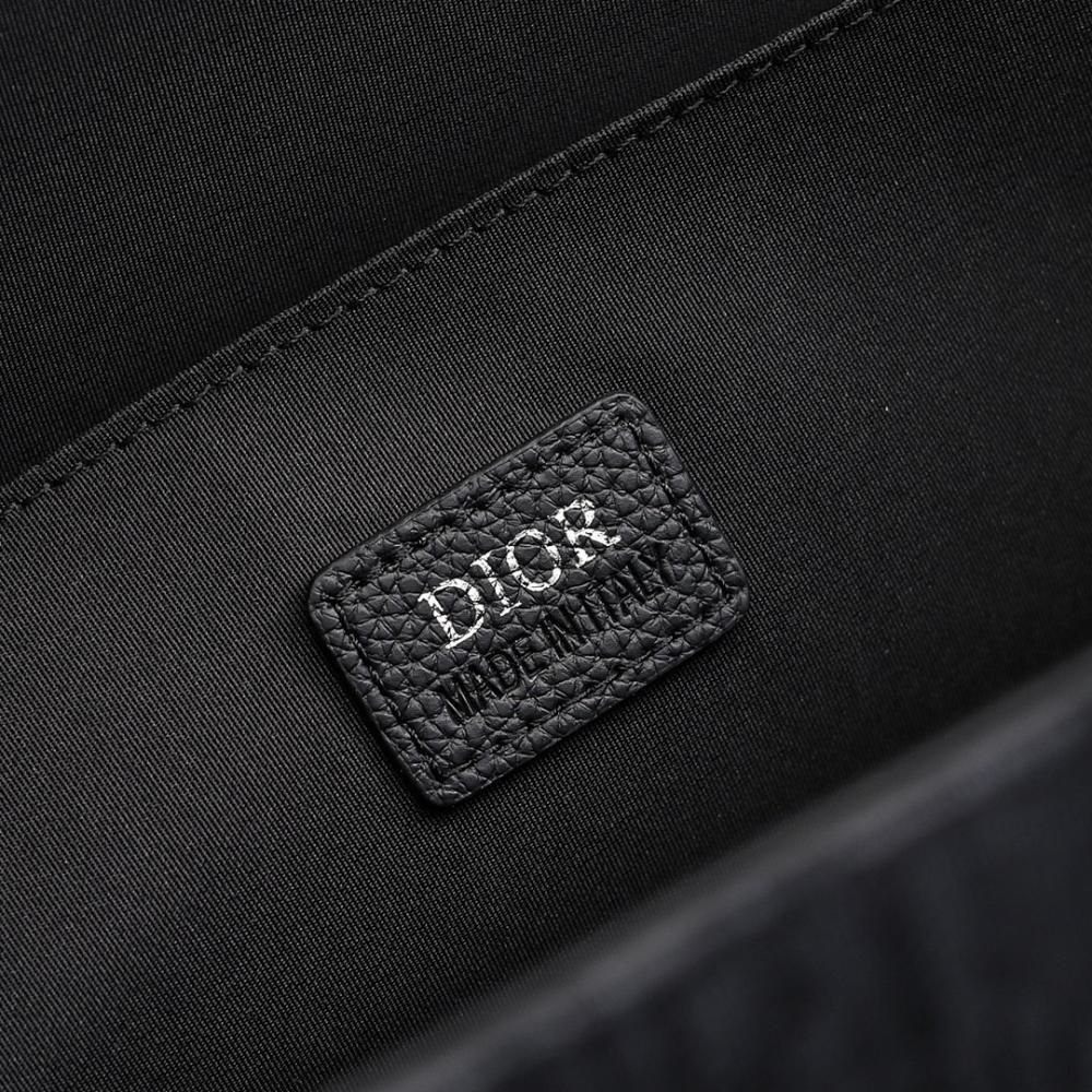 Modern Luxury Leather Shoulder Bag – Limited Edition