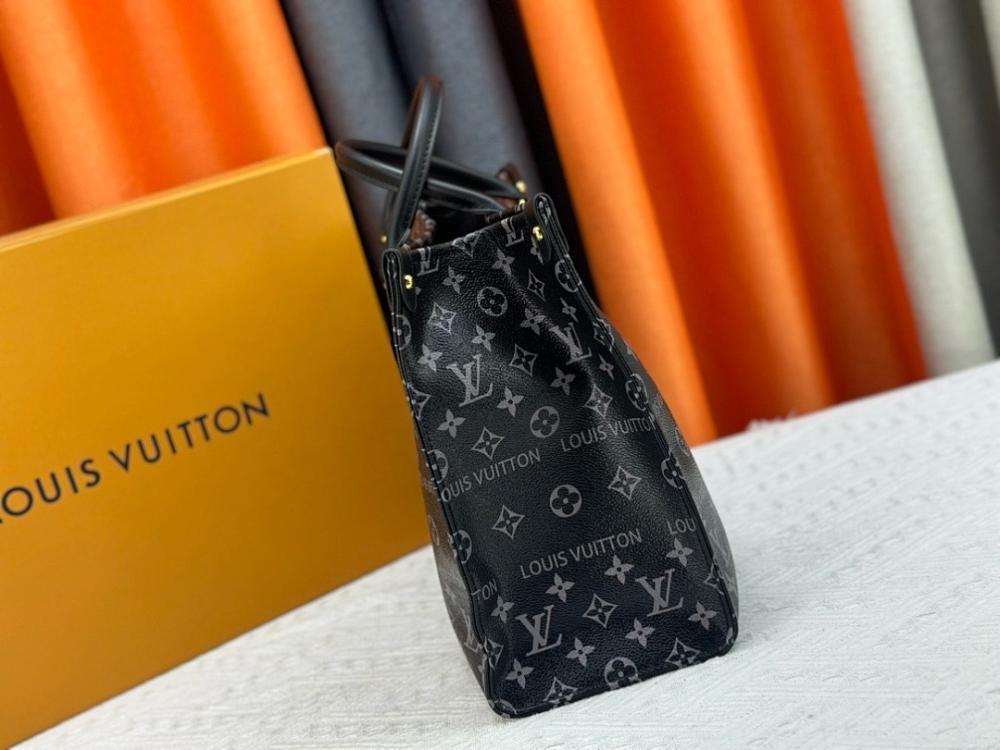 Modern Elegant Leather Shoulder Bag – Special Edition