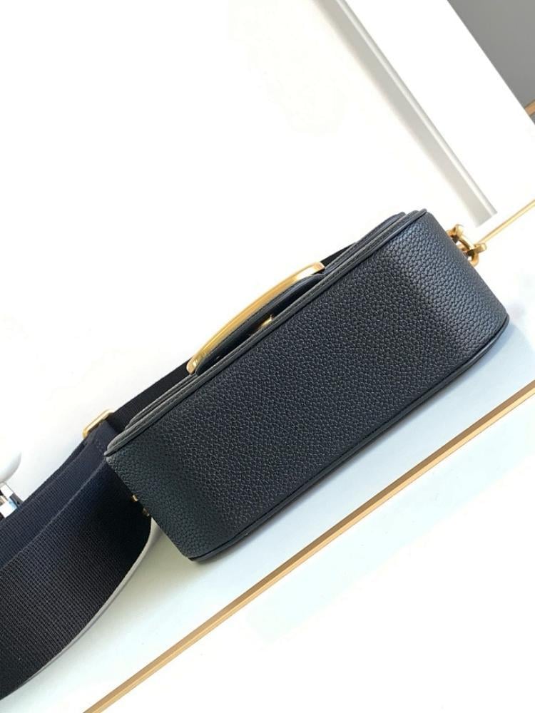 Elegant Premium Calfskin Shoulder Bag