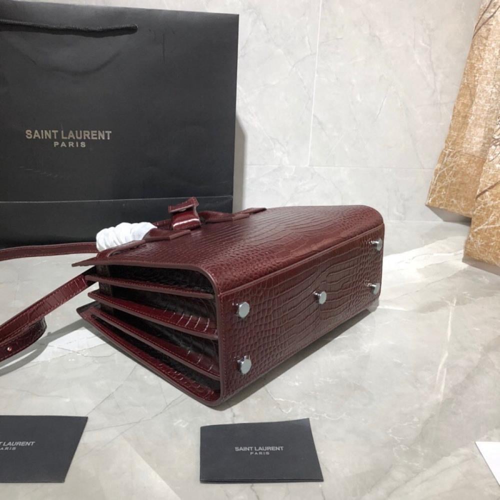 Elegant Refined Shoulder Bag