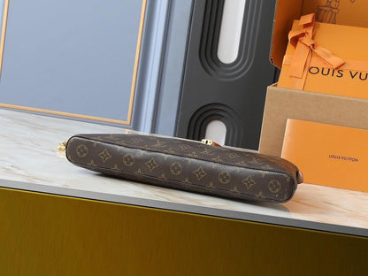 Classic Italian-Inspired Bag