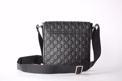 Classic Leather Shoulder Bag