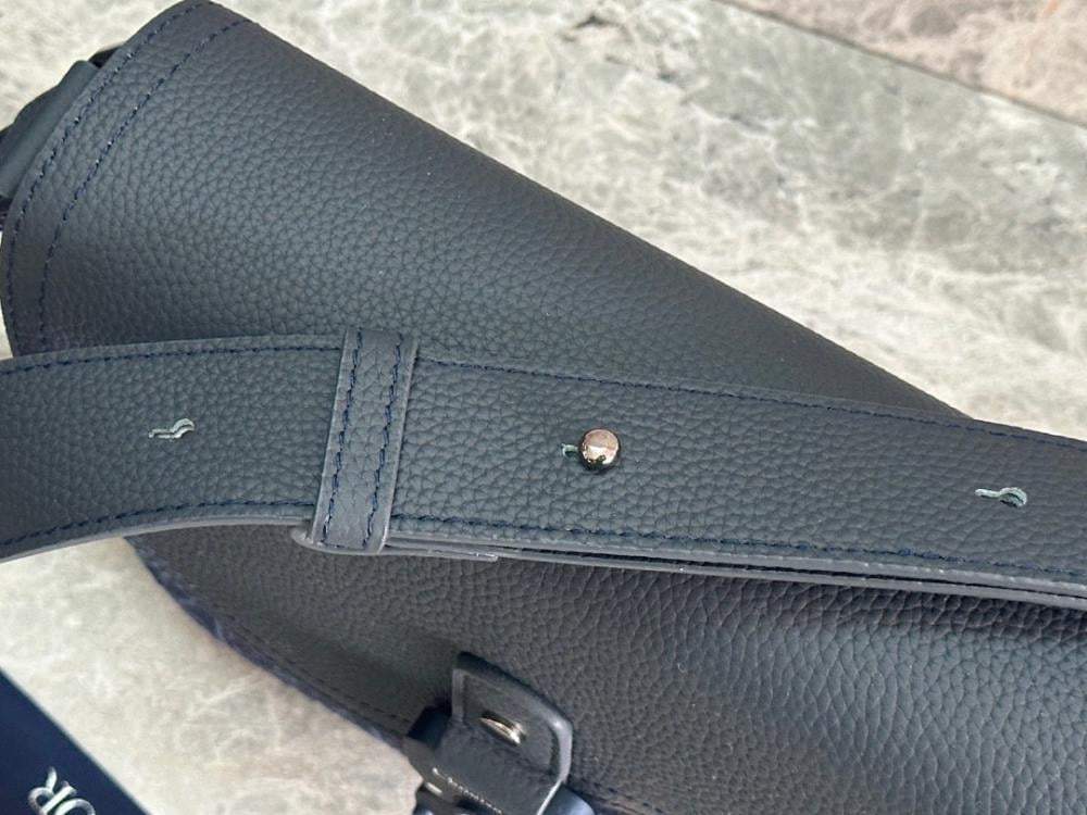 Modern Leather Shoulder Bag