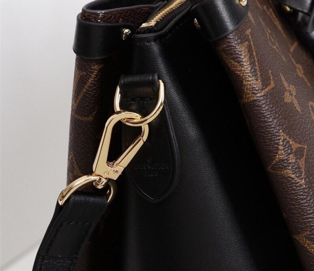 Stylish Refined Gold Monogram Leather Shoulder Bag