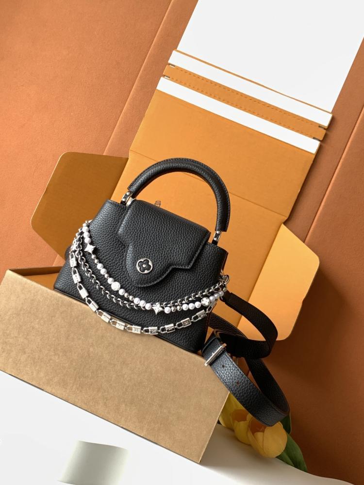 Classic Leather Shoulder Bag