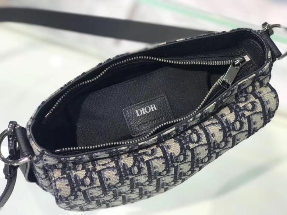 Elegant Shoulder Bag