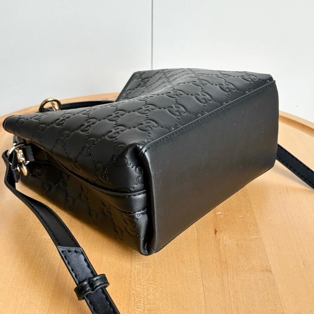 Classic Refined Brown Quilted Canvas Shoulder Bag