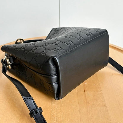 Classic Refined Brown Quilted Canvas Shoulder Bag