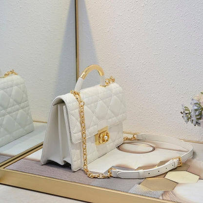 Modern Elegant Quilted Shoulder Bag