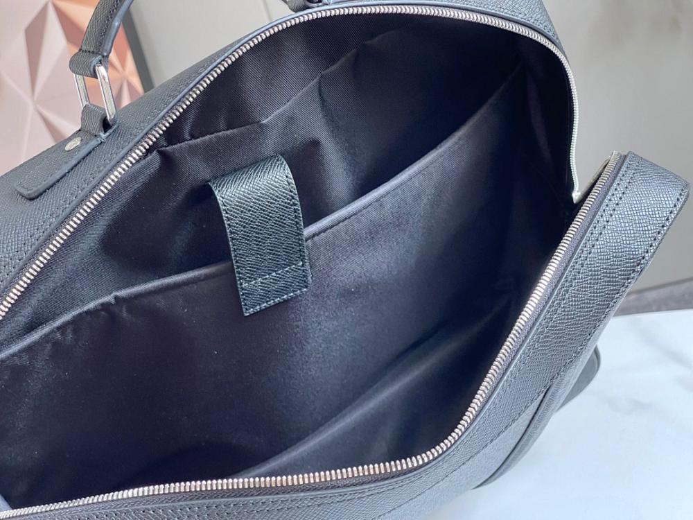 Stylish Shoulder Bag – Special Edition