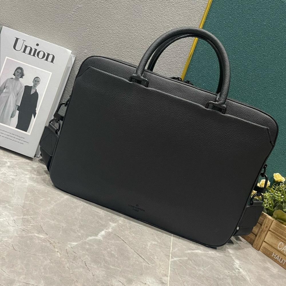 Alma Leather Shoulder Bag