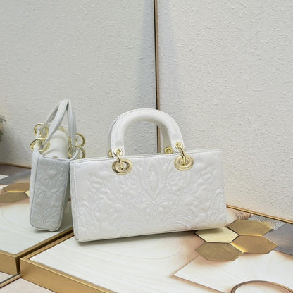 Classic Refined Gold Quilted Shoulder Bag