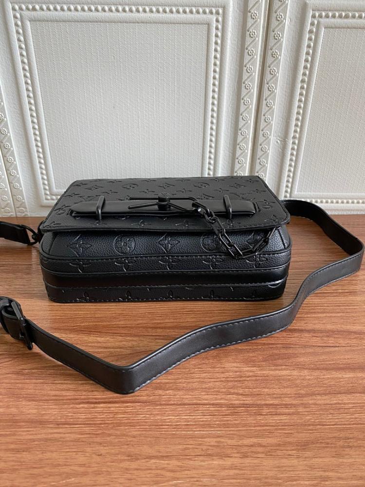 Classic Elegant Shoulder Bag – Limited Edition