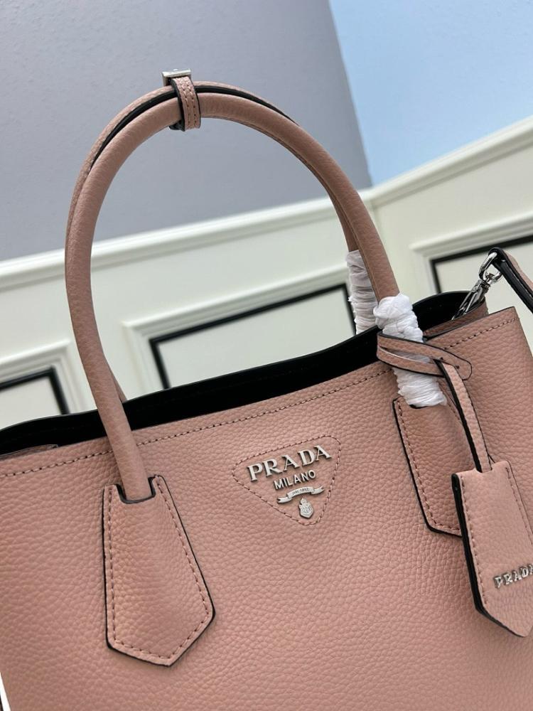 Classic Italian-Inspired White Quilted Leather Shoulder Bag