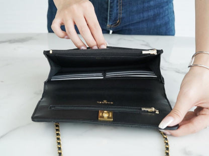 Classic Leather Shoulder Bag