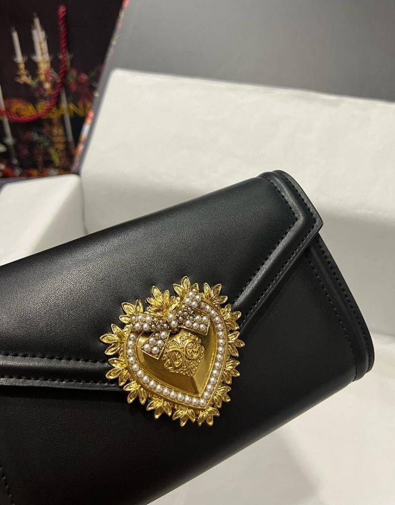 Stylish Studded Leather Shoulder Bag – Limited Edition