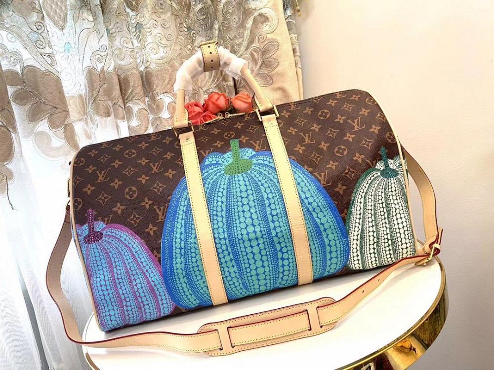 Italian-Inspired Stylish Leather Travel Bag
