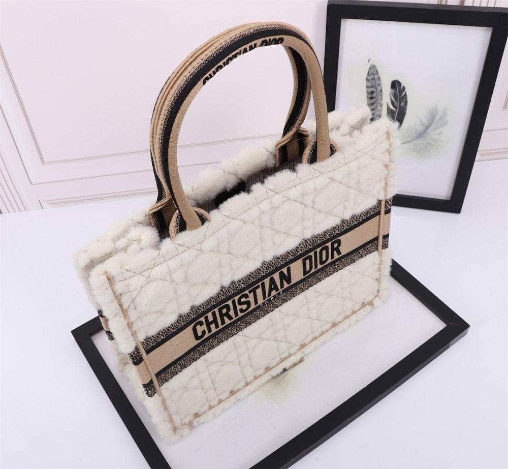 Stylish Premium Embroidered Crossbody Bag