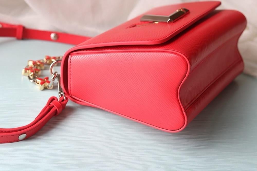 Modern Elegant Leather Shoulder Bag