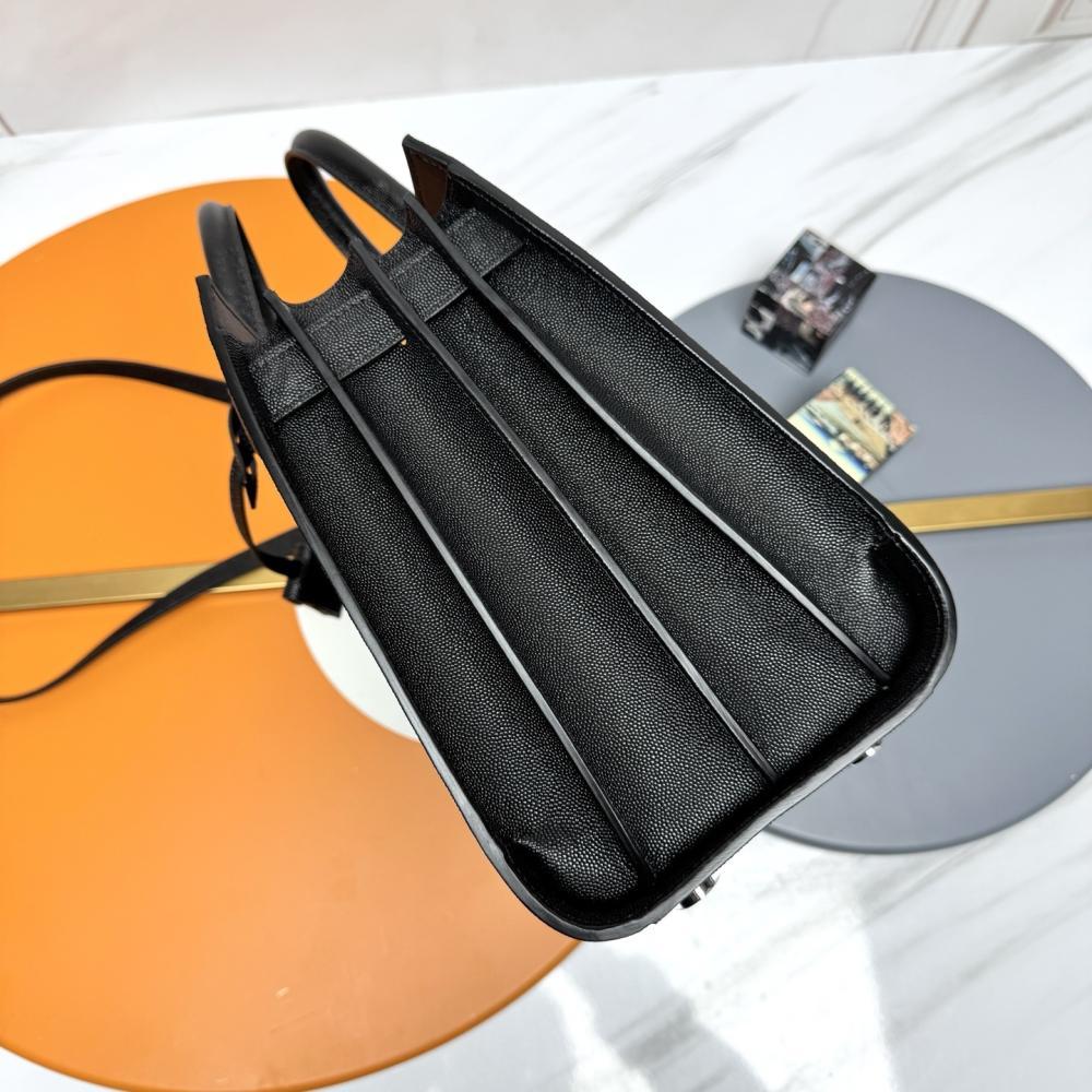 Classic Shoulder Bag