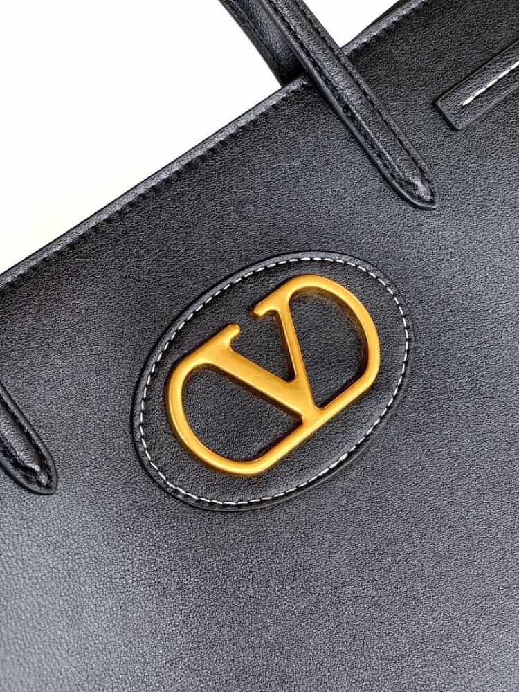 Italian-Inspired Stylish Gold Shoulder Bag
