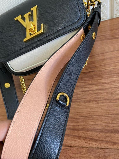 Elegant Stylish Calfskin Shoulder Bag