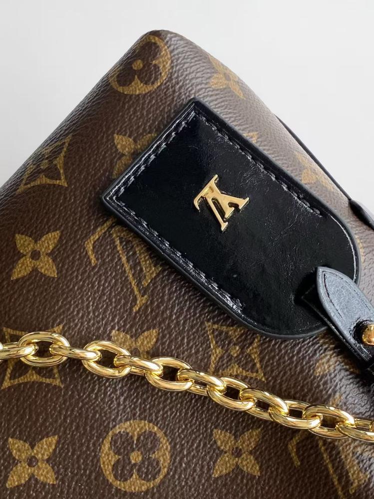 Arco Embroidered Leather Shoulder Bag