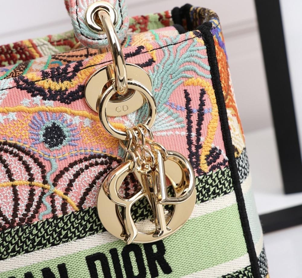 Modern Gold Embroidered Shoulder Bag – Limited Edition