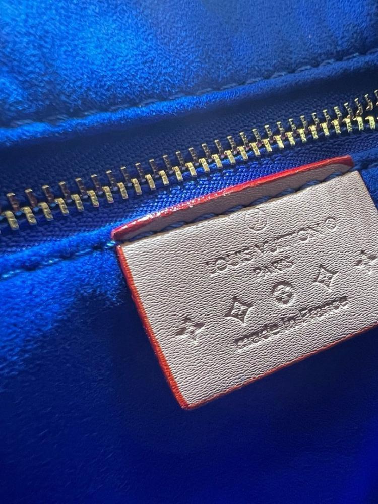 Modern Stylish Leather Top Handle Bag