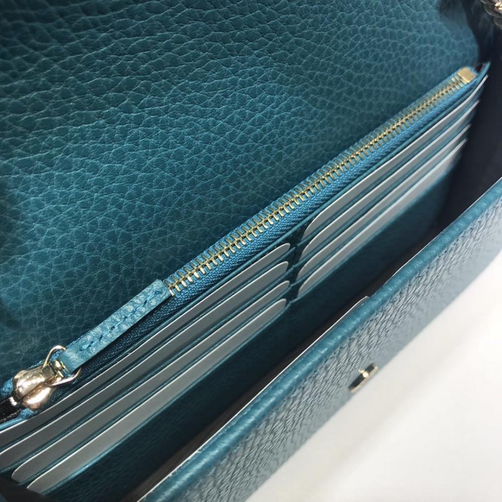 Classic Shoulder Bag